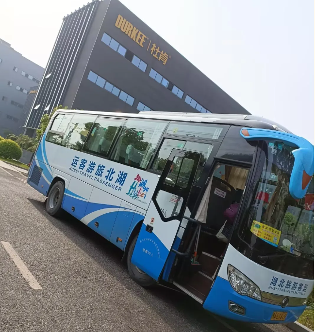 918博天堂风管销售中心安徽明堂山景区旅游团建活动